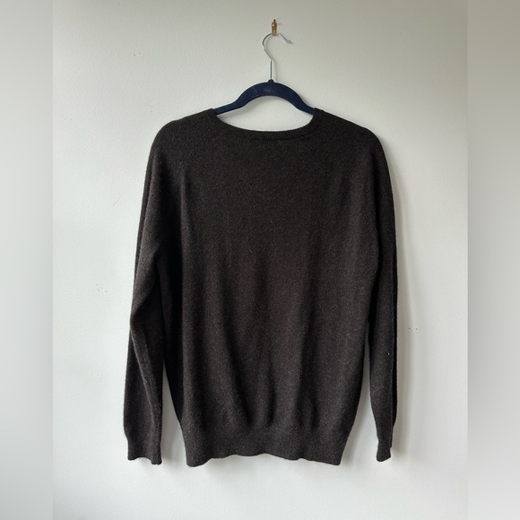 VINCE Cashmere Weekend V-Neck Sweater - Picture 5 of 7